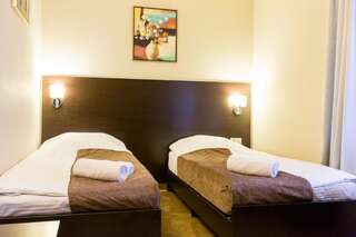 Гостиница Hotel&SPA Лафер Ренессанс 4 Сергиев Посад Бюджетный двухместный номер с 1 кроватью или 2 отдельными кроватями-1
