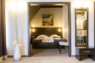 Гостиница Hotel&SPA Лафер Ренессанс 4 Сергиев Посад Номер люкс (мансарда)-4